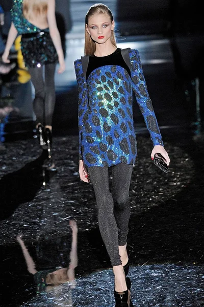Look 38